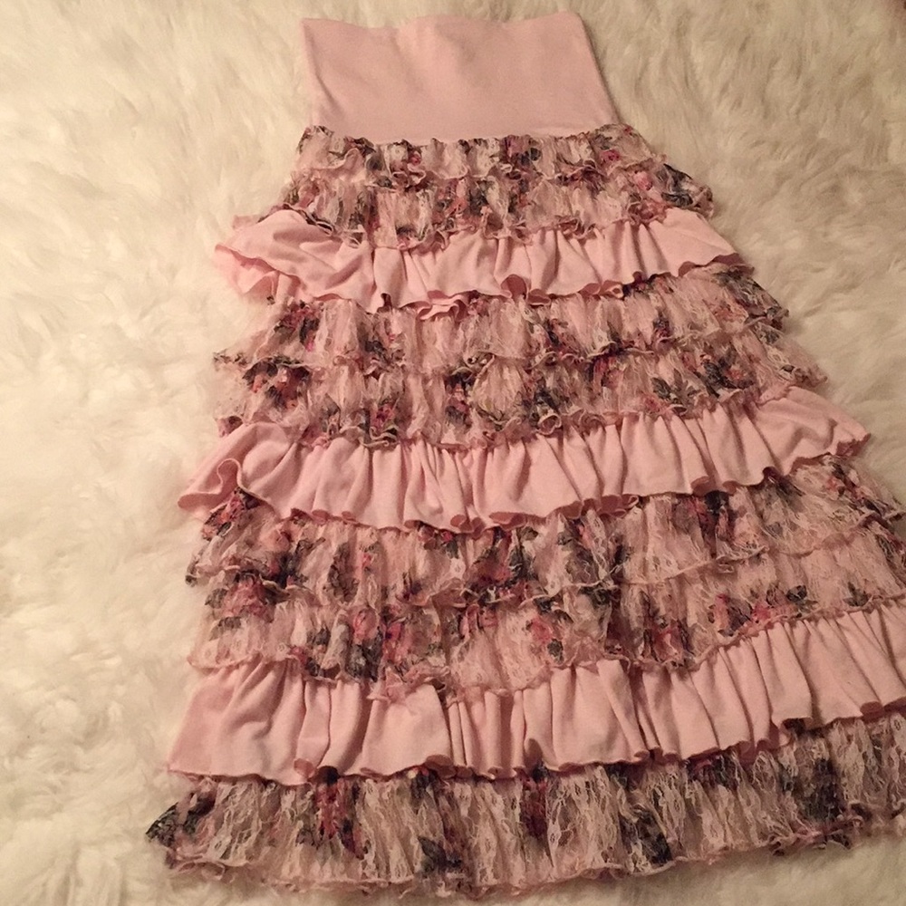 Pink tier floral ruffle skirt